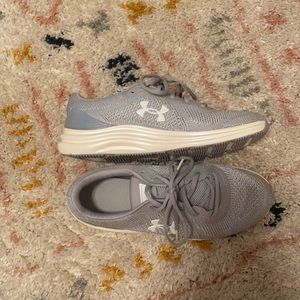 Under Armor- Liqufiy- size 11